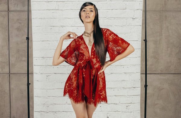 Comment choisir des accessoires en pierre naturelle pour un look estival?